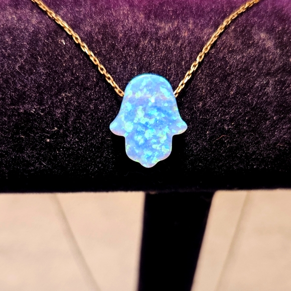 925 STERLING SILVER GOLD CHAIN WITH A FIRE OPAL 🪬 HAMSA. SPECTACULAR. PICS 📸 - Picture 1 of 8